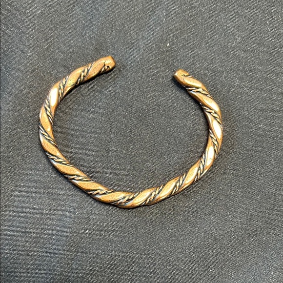 Twisted adjustable solid Copper Cuff Bracelet - Picture 1 of 4